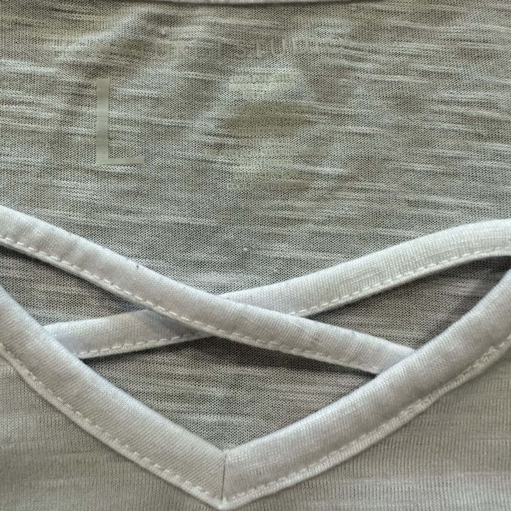 Signature Studio Tee - Picture 5 of 5